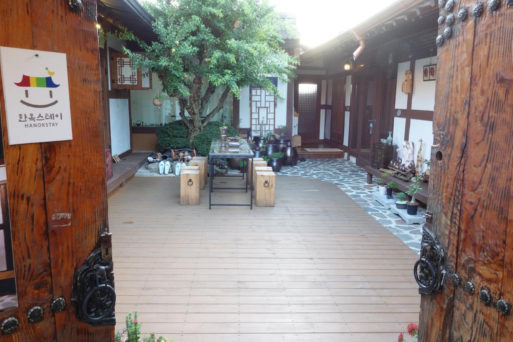 In-Yeon Hanok Pensión Jeonju Exterior foto