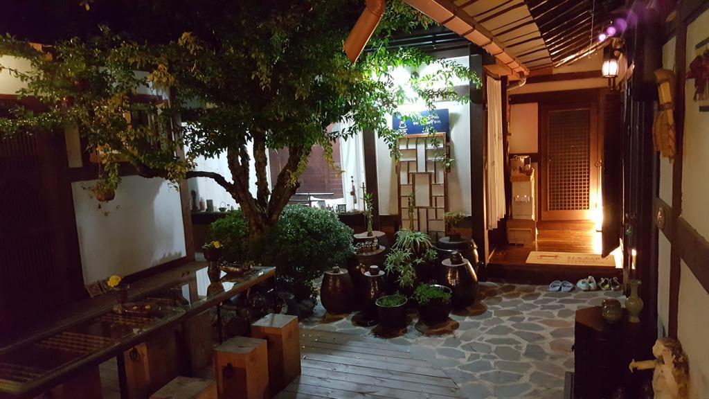 In-Yeon Hanok Pensión Jeonju Exterior foto