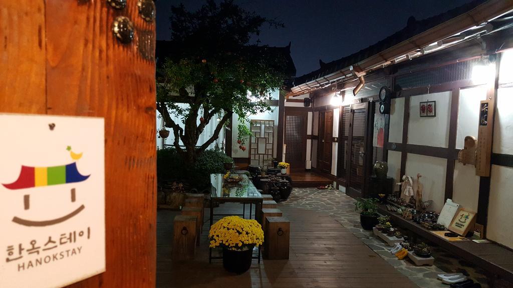 In-Yeon Hanok Pensión Jeonju Exterior foto