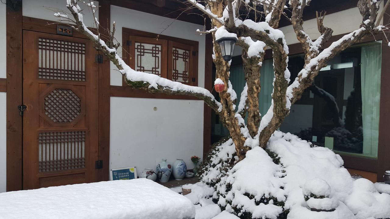 In-Yeon Hanok Pensión Jeonju Exterior foto