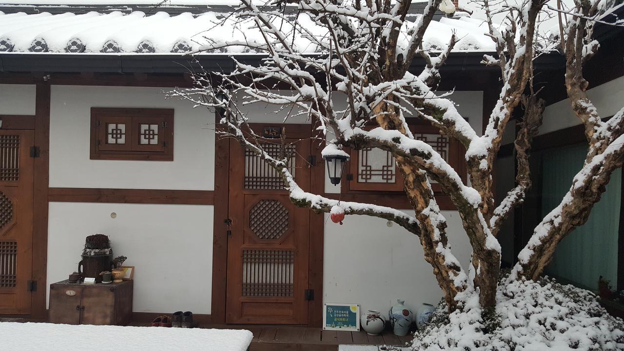 In-Yeon Hanok Pensión Jeonju Exterior foto